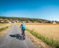 Symbolbild: Thomas Kujat/Tourismuszentrum Oberpfälzer Wald
Von den Fahrradfahrern und Wanderern am bayerisch-böhmischen Freundschaftsweg profitiert die ganze Region .