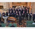 Bild: jr
Gemeinsam gaben der Chor des MGV Mitterteich (dunkle Jacken) und die Chorgemeinschaft Krummennaab-Thumsenreuth am Sonntagnachmittag in der Christuskirche in Mitterteich ein Konzert.