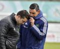 Bild: Hubert Ziegler
Gesprächsbedarf: Nach den zwei Auftaktniederlagen in der Rest-Rückrunde der Bayernliga Nord hoffen die Ammerthaler Trainer Florian Schlicker (links) und Serdal Gündogan (rechts) auf eine Trotzreaktion gegen den SV Donaustauf.