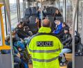 Bild: Bundespolizei/exb
PHK Josef Prill bei der Prävention