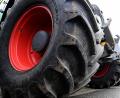 Bild: Carsten Rehder/dpa
Ein 68-Jähriger wollte mit einer Teilnehmerin einer Protestaktion von Landwirten in Regenstauf sprechen. Der Versuch endete mit einer Fußverletzung.