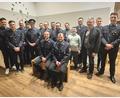 Bild: Feuerwehr Lengenfeld/exb
Die Führungsriege der Feuerwehr: (stehend von links) Xaver Rupprecht, Lukas Rupprecht, Christian Schedl, die Kommandanten Michael Bauer und Josef Konrad, Peter Kraus, Markus Gleißner, Thomas und Stefan Mayerhöfer, Markus Bergauer, Lukas Sturm, Florian Thoma, Bürgermeister Franz Stahl, Leon Grüner, Lukas Ott, (sitzend von links) sowie die Vorsitzenden Johannes Bauer und Rupert Gruber.