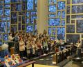 Bild: Dominik Mitterer/exb
Ein Friedenskonzert gibt der Kinder- und Jugendchor der Pfarrei St. Michael in der Poppenrichter Pfarrkirche.