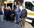 Bild: mfh
Einer von bundesweit nur sechs Spezialkrankentransportwagen vom Typ B ZS ist in Sulzbach-Rosenberg stationiert. Das Fahrzeug in Empfang nahmen (im Fahrzeug von links): Bereitschaftsleiterin Sulzbach-Rosenberg Claudia Donhauser und Bundestagsabgeordnete Susanne Hierl. Stehend vor dem Fahrzeug von links: BRK-Kreisverband-Geschäftsführer Sebastian Schaller, Landrat Richard Reisinger, Bereitschaftsleiter Sulzbach-Rosenberg Sebastian Schötz, Kreisvorsitzender Gerd Geismann, Kreisbereitschaftsleiter Bernd Lödel, Landtagsabgeordneter Harald Schwartz, Zweiter Bürgermeister Günter Koller.