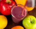 Symbolbild: Sina Schuldt/dpa
Der Hersteller eines bei Lidl in Deutschland verkauften Smoothies ruft bestimmte Flaschen des Produkts „Solevita Smoothie Red Genius“ zurück.