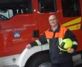 Bild: fz
Andreas Bogner ist seit 28 Jahren Kommandant der Feuerwehr Neuhaus. Den Kommantenhelm gibt er ab, ins Auto steigt er die hintere Türe zur Mannschaft ein. Bogner bleibt der Wehr weiter als Aktiver erhalten.