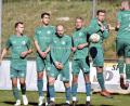 Bild: Hubert Ziegler
Die grüne Wand der DJK Gebenbach will beim Auswärtsspiel in Erlangen besser stehen als zuletzt bei den ärgerlichen Niederlagen gegen Hankofen und Eichstätt.