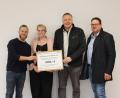 Bild: CSU Pechbrunn-Groschlattengrün/exb
Eine Spende für das Kinderhaus in Groschlattengrün erhielten (von links) Leiter Bastian Peetz und Lara Husmann vom Johanniter-Regionalverband Ostbayern vom CSU-Ortsvorsitzenden Josef Hollmann. Mit im Bild stellvertretender CSU-Ortsvorsitzender und Bürgermeister Stephan Schübel.