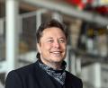 Bild: Patrick Pleul/dpa-Zentralbild/dpa
Elon Musk bei seinem letzten Besuch in der Tesla Gigafactory in Grünheide vor rund vier Monaten.