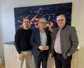 Bild: Daniel Dickert/exb
MdL Martin Scharf (Mitte) besucht das Pfreimder Rathaus. Er spricht mit Kämmerer Christian Hechtl (links) und Bürgermeister Richard Tischler.