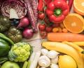 Symbolbild: Christin Klose/dpa
Obst- und Gemüsesäfte, Tee und Brühe: Was beim Fasten auf den Tisch kommt, erklärt eine Ernährungstherapeutin.