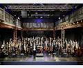 Bild: Thomas Häntzschel/nordlicht/exb
Dirigent Marcus Bosch und die Norddeutsche Philharmonie Rostock.