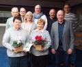 Bild: e
Die Siedlergemeinschaft Kümmersbrucker Heide zeichnet langjährige Mitglieder aus (vorn, von links): Vorsitzende Liesbeth Schnaus, Christa Schleicher und Bürgermeister Roland Strehl; hinten (von links): Gerhard Leitl, Ernst Hoffmann, die Ehefrau von Siegfried Allmeier, Klaus Bleisteiner als Vertreter des Kreisverbands, Matthias Klann und Erich Piehler.