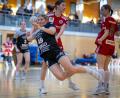 Archivbild: Guenter Uschold
Susanne Hauser setzt sich am Kreis durch: Die Oberviechtacher Handballerinnen sind beim HC Forchheim gefordert.