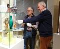 Bild: Barbara Habel/exb
Udo Dönch (rechts) und Benno Krottenthaler bei der Vorbereitung der Sonderausstellung.
