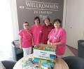 Bild: Anita Benkhardt/exb
Stellvertretende Büchereileiterin Gisela Wenning (Zweite von rechts) übergab die Bücherkiste an das Team der BRK-Betreuung vom BRK-Senioren-Wohn- und Pflegeheim Erbendorf.