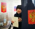 Bild: Dmitri Lovetsky/AP
Stimmabgabe in einem Wahllokal in St. Petersburg.