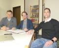 Bild: rn
Klaus Ginglseder, Andreas Wagener und Matthias Holl (von links) wurden in ihren Ämtern an der Spitze des Vereins der Freunde des Gymnasiums Eschenbach bestätigt. Hildegard Tretter (zweite Vorsitzende) war verhindert.