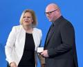 Bild: DESV
Reinhold Beyerlein erhielt aus den Händen von Innenministerin Nancy Faeser das Silberne Lorbeerblatt.