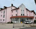 Bild: Gabi Schönberger
Die Fassade des früheren Hotels "Am Hofgarten" ist noch die alte, doch auch sie soll in den kommenden Monaten verändert werden