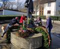 Bild: Ulrike Steinhilber/exb
Der Osterbrunnen in Schirmitz ist dank der Kolpingfrauen ein Blickfang direkt an der Hauptstraße.