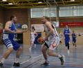 Archivbild: Dieter Jäschke
Durch die Verletzung von Jonas Meißner (am Ball) kommt ein Bruch ins zuvor starke Neustädter Spiel. Das Ergebnis: Baunach rettet sich in die Overtime und gewinnt noch.