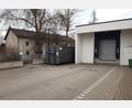 Bild: Alexandra Hautmann/fph
Täglich kommen Fußgänger aus dem kleinen Verbindungsweg zum Wohngebiet Blumensiedlung hinter dem Verbrauchermarkt und müssen dann über die Ladezone leicht bergauf gehen, um auf den Parkplatz und zum Eingang des Discounters zu gelangen.