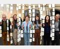 Bild: Petra Hartl
Bei der Vernissage des Sparda-Kunstpreises (von links): Kulturreferent Fabian Kern, Miriam Dietl, Paula Schmidt, Flora Lottner, Jule Rudrof und Michael Gruber von der Sparda-Bank Ostbayern in der Stadtgalerie Alte Feuerwache.