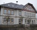 Bild: ak
Ab Herbst diesen Jahres wird das zur Kita umgebaute altes Schulgebäude Bayreuther Straße vom Gemeinde-Nachwuchs bezogen.