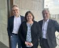 Bild: Peter Wein /exb
Wechsel im Büro von MdB Marianne Schieder in Berlin: Auf Ulrich Simon (links) folgt Kay-Uwe von Damaros.