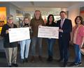 Bild: jr
Die Scheckübergabe im Museum Mitterteich mit (von links) Dr. Annemarie Schraml (Aktion Feuerkinder), Inge und Bert Flor, Marion Papsch (Förderverein Museumslandschaft), Bürgermeister Stefan Grillmeier und Nicole Schuller.