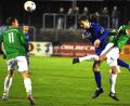Bild: Büttner
Mauricio Göhlert beim Kopfball: Der Kapitän der SpVgg SV Weiden sorgte kurz vor Schluss mit einem Schuss aus 16 Metern für das 2:0.