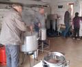 Bild: lep
In drei Bottichen gart die Kartoffelsuppe.