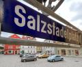 Bild: Petra Hartl
Der Salzstadelplatz dient derzeit hauptsächlich als Parkplatz. Das will die IG Menschengerechte Stadt ändern.