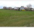Bild: gf
Im Haushalt der Gemeinde Gebenbach sind heuer 500.000 Euro für die Erschließung des Neubaugebiets Gebenbach Nord-West (Bild) eingestellt, das sich an die bisherige Bebauung in der Flurstraße anschließ. Geplant sind zwölf Baugrundstücke, die zusammen knapp über 10.000 Quadratmeter umfassen.