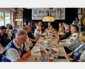 Bild: R. Kreuzer
Der Motorradclub „Blue Knights“ feiert sein 30-jähriges Bestehen mit einem Kommersvormittag.