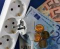Symbolbild: Jens Büttner/dpa
Kunden des insolventen Energieanbieters Jura Strom haben bis 3. April Zeit, ihre Forderungen beim Insolvenzverwalter anzumelden.