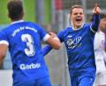 Bild: G. Büttner
Ohne Niklas Lang (rechts) muss die SpVgg SV Weiden das Spitzenspiel in Kareth bestreiten. Der Offensivverteidiger fehlt wegen einer Knieverletzung.
