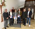 Bild: Musikverein Waldsassen/exb
Ehrungen gab es beim Musikverein Waldsassen. Im Bild (von links) Vorsitzender Peter Erl, Reinhold Tragl, Franz Bartl, Elisabeth Schiml, Josef Polata, Dieter Dendorfer und Bürgermeister Bernd Sommer.