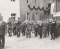Archivbild: Privatarchiv Robert Dotzauer
Die Jugendblaskapelle 1958 mit Dirigent Fred Schuhmann. Nach deren Auflösung erfuhr die Stadtkapelle mit Musikern aus dem Jugendorchester eine deutliche Auffrischung