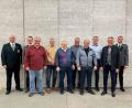 Bild: Johannes Bartl/exb
Gauschützenmeister Florian Greil, Zweiter Schützenmeister Nico Wiesend, Herbert Brecht, Karl Ulrich, Manfred Riedel, Rainer Hennig, Guido Zandt, Roland Michl, Bürgermeister Franz Stahl und Schützenmeister Tobias Birkner (von links) freuten sich über die Ehrungen.