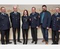 Bild: mfh
Einige Ämterwechsel gab es im Vorstand der Feuerwehr Sulzbach. Von links Kommandant Armin Buchwald, Mario Meidenbauer, Tamara Urbanski, Hans Ertl, Bürgermeister Stefan Frank und Vorsitzender Thomas Wiesent.