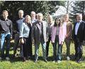 Bild: kek
Rudolf Weber (Mitte) an seinem 80. Geburtstag im Kreise der Familie und mit Freunden. Bürgermeister Joachim Neuß (rechts) gratulierte im Namen der Stadt Auerbach.