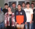 Bild: fz
Der 22-jährige Gerhard Bergler (vorne, Mitte) tritt die Nachfolge des 19 Jahre amtierenden Vorsitzenden Martin Kandler (hinten, Mitte) beim TSV Kirchendemenreuth an.