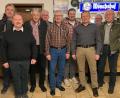 Bild: ld
Der alte und neue Vorstand mit Jagdvorsteher Florian Söllner (Vierter von rechts), Stellvertreter Alexander Moller, (hinten links), Kassier Hans-Jürgen Schmidt (rechts) und Schriftführer Armin Schmelzer (Dritter von rechts). Jagdpächter Josef Scherm (Zweiter von rechts).