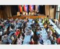 Bild: dob
Einen schwungvollen Auftakt legt die Gruppe "Böhmische Blechblous'n" am Sonntagnachmittag in der Stadthalle beim Musikantentreffen im Jubiläumsjahr hin.