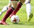 Symbolbild: zg
Nach der sportlichen Begegnung schlug ein Spieler in Tirschenreuth einem gegnerischen Akteur mit dem Fußballschuh ins Gesicht.