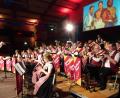 Bild: hm
Rund 40 Musikerinnen und Musiker der Stadtkapelle bieten den Besuchern in der Landgraf-Ulrich-Halle ein abwechslungsreiches Konzert.