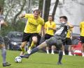 Archivbild: Hubert Ziegler
Philipp Pöllath (rechts) vom TuS Kastl versucht in dieser Szene, Fabian Brewitzer (links) vom SV Hahnbach II den Ball abzujagen. Im Kellerduell der Kreisliga Süd besiegte Schlusslicht Hahnbach den Tabellenvorletzten TuS Kastl mit 3:1.