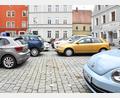Bild: Petra Hartl
Der Salzstadelplatz in Amberg wird gerne genutzt, um sein Auto dort für den schnellen Einkauf am Marktplatz zu parken.